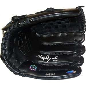 Roger Clemens Autographed Baseball Glove: Sports 