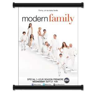  Modern Family ABC TV Show Fabric Wall Scroll Poster (16 x 