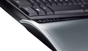  Logitech S520 Cordless Desktop Keyboard and Laser Mouse 