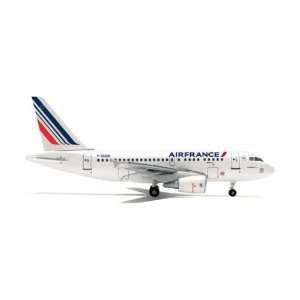    Herpa Wings Air France A318 Model Airplane: Everything Else