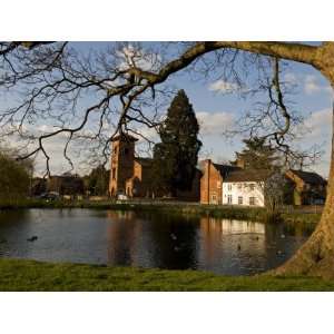  Shropshire, Whittington, the Village Pond, England 