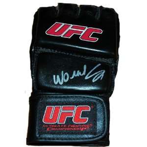  Wanderlei Silva Autographed UFC Glove Sports Collectibles