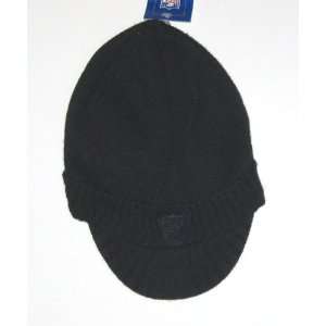   Reebok Black Tonal Billed Ribbed Knit Beanie Hat