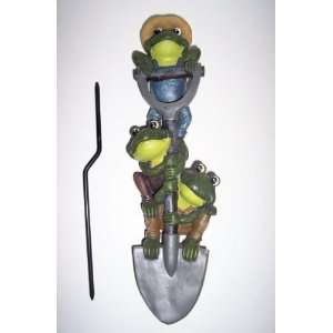   Plastic   Frogs on a Shovel (Hand Painted   Comes With a Stake).: Home