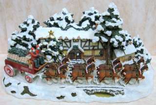 ANHEUSER BUSCH Holiday Scene Figurine Clydesdale CLYD15  