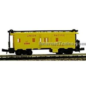   Model Power N Scale Bay Window Caboose   Union Pacific Toys & Games