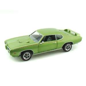  1969 Pontiac GTO Judge 1/18 Limelight Green Metallic: Toys 