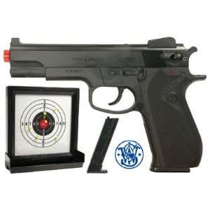   and Wesson M4505 Black With Sticky Target and BBs