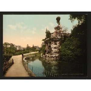  Photochrom Reprint of The Titon Teuton fountain, Béziers 