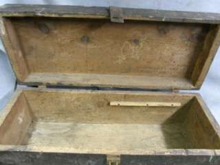 VTG TOOL BOX CHEST industrial MECHANIC carpenter case wood folk 