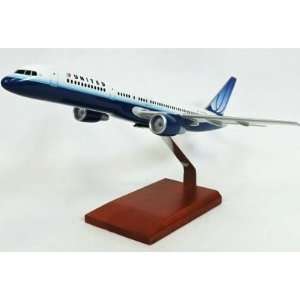  United Airlines Boeing 757 200 Model Airplane: Toys 