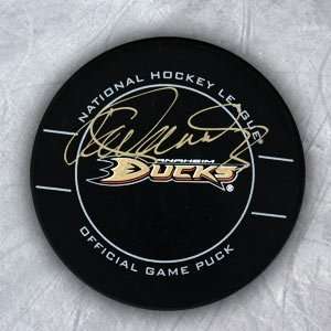 Teemu Selanne Anaheim Ducks Autographed/Hand Signed Official Game Puck