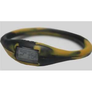    29 Small Silicone Band Sports Watch   Black Gold