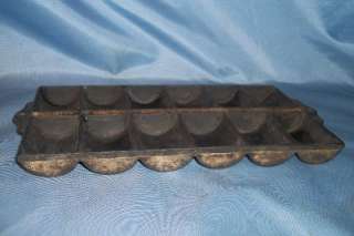   Corn Bread Muffin 12 Hole Cowboy Pan Mold Griswold Chuck Wagon  