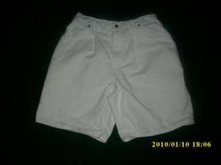 CHIC plus 18 AVG white HIGH RISE pleated BERMUDA jean shorts 31x8.5 