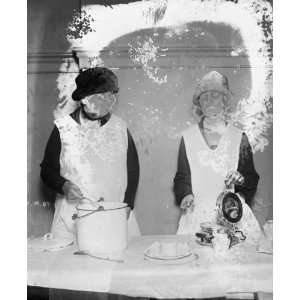  1926 photo Mrs. John Rogers, Miss Lydia Loring, 12/1/26 
