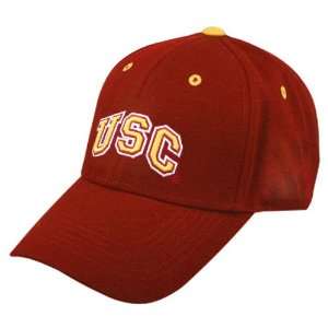   World USC Trojans Cardinal Triple Conference Hat: Sports & Outdoors