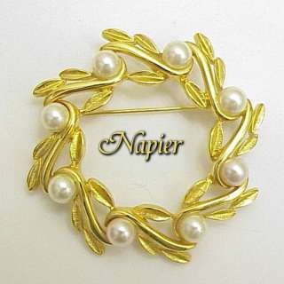 Vintage Signed NAPIER Goldtone & Faux Pearls Leaf Circle Pin/Brooch 