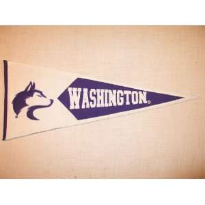   Washington Huskies (University of)   NCAA Classic Logo Pennant: Sports