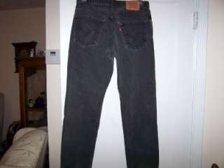 LEVIS 550 RELAXED FIT JEANS   PRE OWNED   SIZE 32 W   32 L  