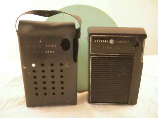 Vtg GE General Elec. 6 Transistor AM Radio P 945A Case  