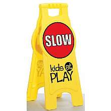 Rallye Safety Sign   Slow Kids at Play   Toys R Us   Toys R Us