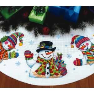   : Three Snowmen Tree Skirt kit (cross stitch): Arts, Crafts & Sewing