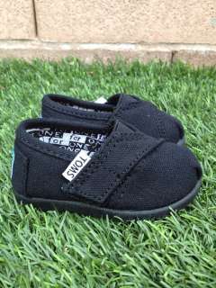 Tiny Toms Black Canvas Unisex New In Box Size T2 T11 Msrp $55  