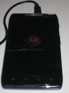 Motorola Droid RAZR   VERIZON   WORKING / CRACKED SCREEN (P4)  