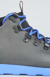 Native The Fitzsimmons Pop Pack Boot in Jiffy Black and Empire Blue 