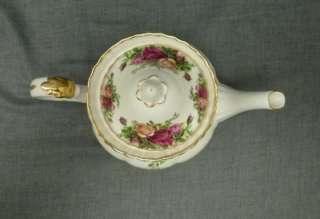 Royal Albert Bone China Old Country Roses 1962 England 6 Cup Teapot 