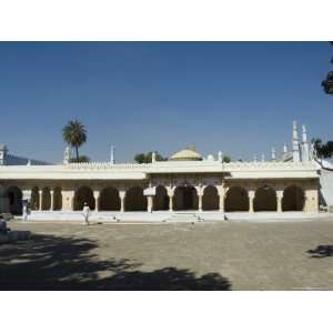  Mosque at Tomb of Aurangzeb, Khuldabad, Maharashtra, India 