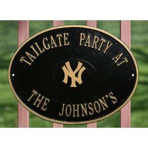  New York Yankees MLB Personalized Logo Plaque   Black Gold 